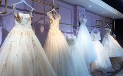 What are the wedding dress fabrics? How much does it cost?