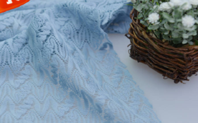 What are the characteristics of knitted fabrics